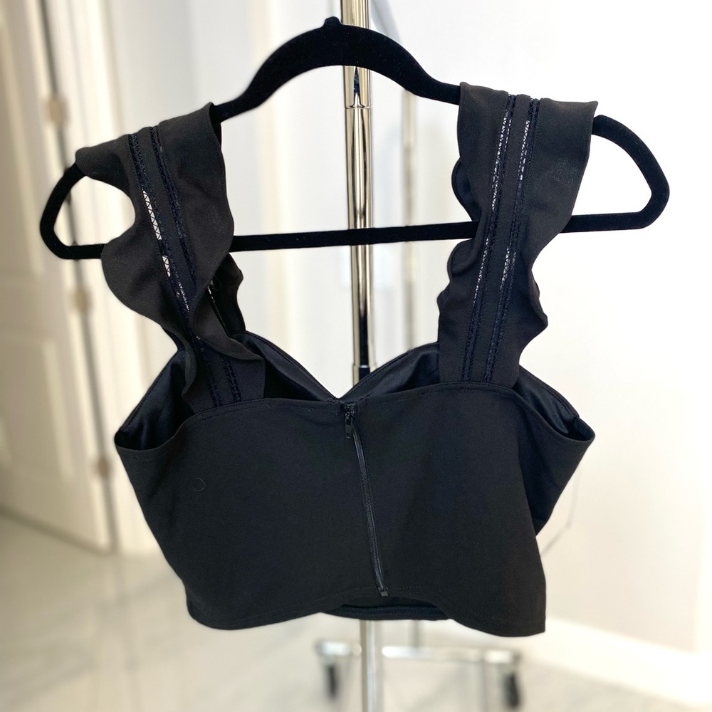 Black Crop top sleeveless with ruffle detail size small NWT - Picture 4 of 15
